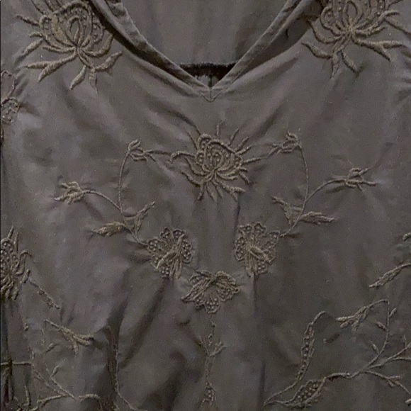 Old Navy Blouse - Picture 3 of 6